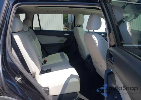 2018 Volkswagen Tiguan 2.0T Se/2.0T Sel z USA, uszkodzony, nr VIN 3VV2B7AX7JM157337